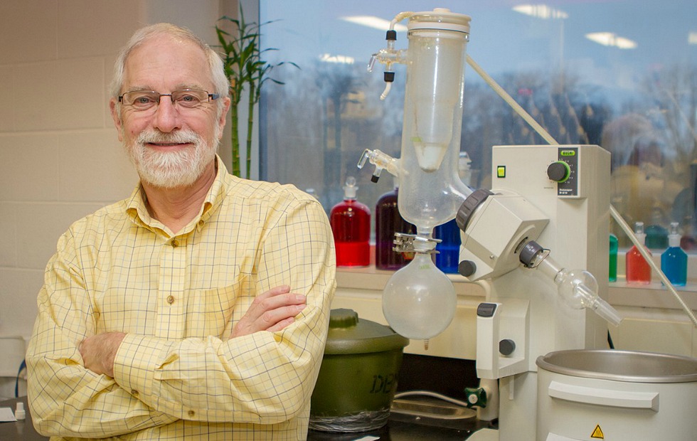 Michael Brook, Chemistry & Chemical Biology, and School of Interdisciplinary Science, is the winner of this year’s Chemical Institute of Canada’s Macromolecular Science and Engineering Award.